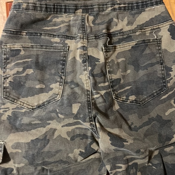 Fashion Nova Bring It Cargo Pant - Camouflage - Picture 8 of 8